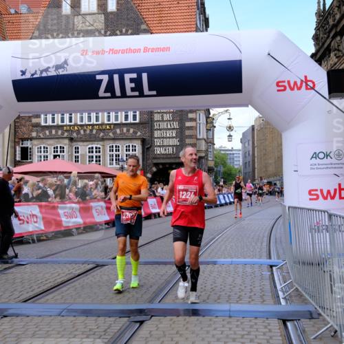 13.09.2026 - 21. swb-Marathon Bremen Tim E. http://msf.ph/oto/10368456 13.09.2026 13:05:23 Ziel 1336, 1822, 2297, 3196, 4729, 6708, 7102, 9495 meine-sportfotos.de