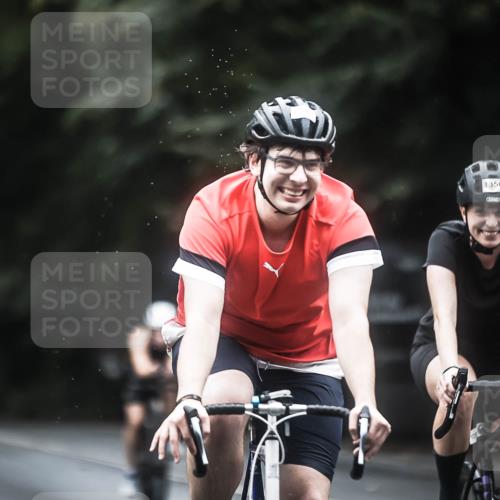 13.09.2026 - Stadtparktriathlon H.Heesch http://msf.ph/oto/10368472 13.09.2026 13:19:30 Radfahren 1334, 1347, 1355, 1356, 1364, 1374, 1388, 1429 meine-sportfotos.de