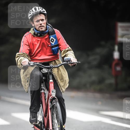 13.09.2026 - Stadtparktriathlon H.Heesch http://msf.ph/oto/10368483 13.09.2026 10:17:38 Radfahren 275, 317, 337 meine-sportfotos.de