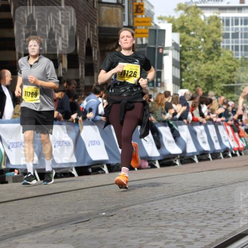 13.09.2026 - 21. swb-Marathon Bremen Strokosch-Dieckow http://msf.ph/oto/10368491 13.09.2026 11:00:38 Ziel 10144, 10677, 10801, 10810, 11016, 11045, 11126, 11129, 11547, 11587, 11588, 11589, 11623, 12105, 12106, 12190, 12291, 12352, 12394, 12530, 12531, 10263, 10306, 10367, 10368, 10857, 11055, 11162, 11247, 11343, 11475, 11556, 11797, 11804, 11819, 11959, 12006, 12397, 12430 meine-sportfotos.de