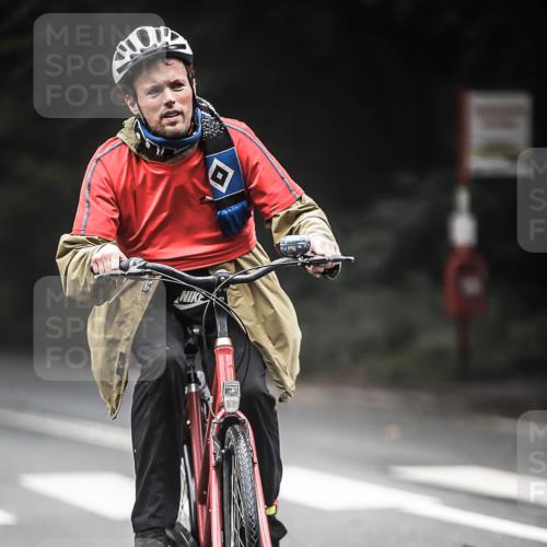 13.09.2026 - Stadtparktriathlon H.Heesch http://msf.ph/oto/10368492 13.09.2026 10:17:39 Radfahren 275, 337 meine-sportfotos.de