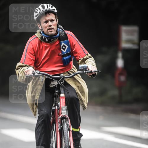 13.09.2026 - Stadtparktriathlon H.Heesch http://msf.ph/oto/10368496 13.09.2026 10:17:39 Radfahren 275, 337 meine-sportfotos.de