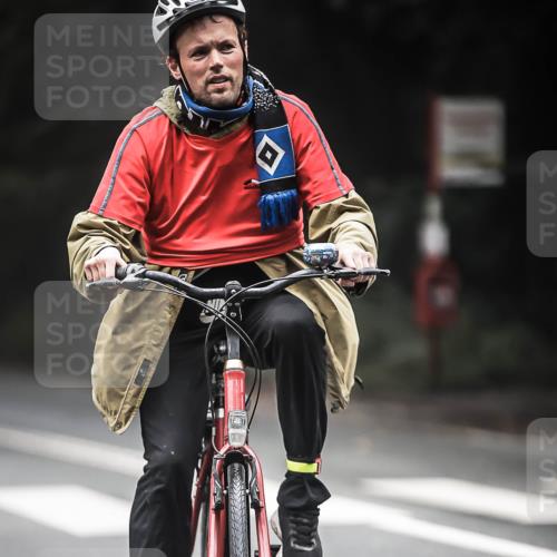 13.09.2026 - Stadtparktriathlon H.Heesch http://msf.ph/oto/10368502 13.09.2026 10:17:39 Radfahren 275, 337 meine-sportfotos.de