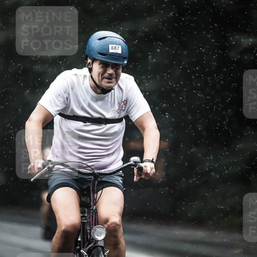 13.09.2026 - Stadtparktriathlon H.Heesch http://msf.ph/oto/10368504 13.09.2026 12:03:45 Radfahren 759, 887, 893, 914, 941, 996, 1053 meine-sportfotos.de