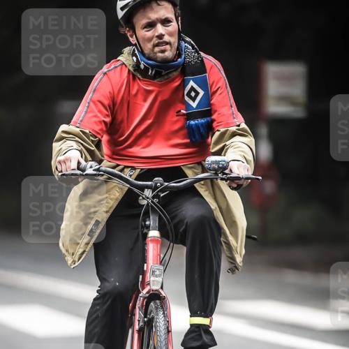 13.09.2026 - Stadtparktriathlon H.Heesch http://msf.ph/oto/10368509 13.09.2026 10:17:39 Radfahren 275, 337 meine-sportfotos.de