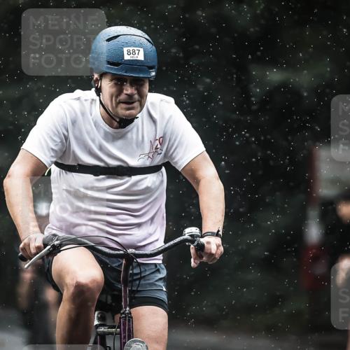 13.09.2026 - Stadtparktriathlon H.Heesch http://msf.ph/oto/10368513 13.09.2026 12:03:46 Radfahren 759, 887, 893, 914, 941, 996, 1008, 1053 meine-sportfotos.de