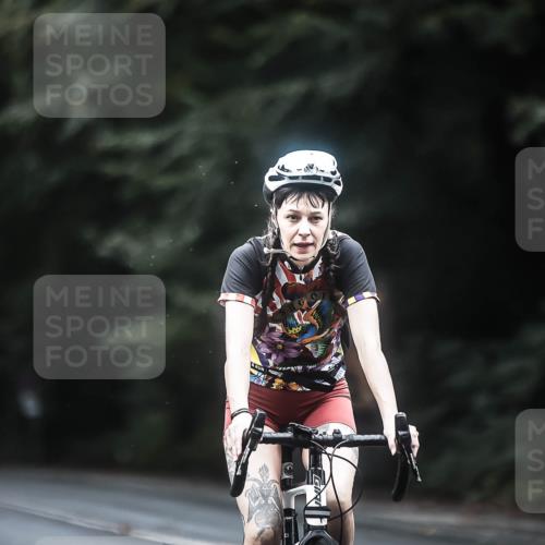 13.09.2026 - Stadtparktriathlon H.Heesch http://msf.ph/oto/10368524 13.09.2026 13:19:34 Radfahren 1334, 1347, 1355, 1356, 1374, 1429 meine-sportfotos.de
