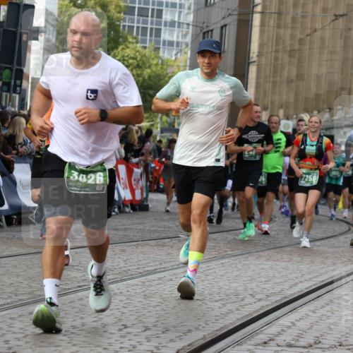 13.09.2026 - 21. swb-Marathon Bremen Strokosch-Dieckow http://msf.ph/oto/10368526 13.09.2026 13:35:58 Ziel 156, 532, 607, 2041, 2318, 2356, 3055, 3087, 3226, 3704, 3780, 3857, 4326, 5308, 5467, 5468, 5584, 5586, 5661, 6465, 6466, 6644, 6649, 7235, 7597, 7675, 7700, 8816, 9784, 9845, 9862, 9887, 9892, 13121, 13213, 563, 1072, 1867, 2339, 2931, 2949, 3026, 3224, 3291, 3489, 5259, 5800, 6982, 7043, 7256, 8227, 8275, 8488, 9026, 9076, 9226, 9497, 9564, 13179, 13238 meine-sportfotos.de