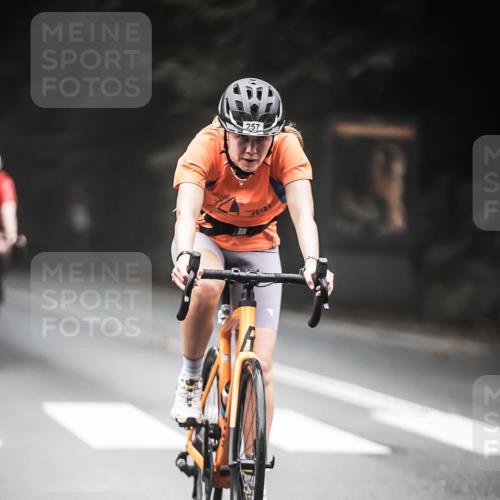 13.09.2026 - Stadtparktriathlon H.Heesch http://msf.ph/oto/10368527 13.09.2026 10:17:50 Radfahren 257, 283 meine-sportfotos.de