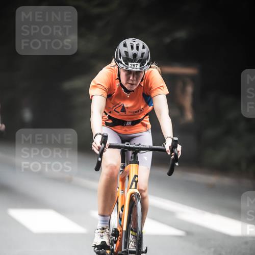 13.09.2026 - Stadtparktriathlon H.Heesch http://msf.ph/oto/10368532 13.09.2026 10:17:50 Radfahren 257, 283 meine-sportfotos.de