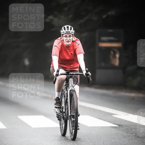 13.09.2026 - Stadtparktriathlon H.Heesch http://msf.ph/oto/10368555 13.09.2026 10:17:53 Radfahren 257, 283, 316, 395 meine-sportfotos.de