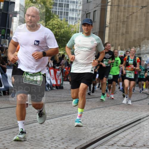 13.09.2026 - 21. swb-Marathon Bremen Strokosch-Dieckow http://msf.ph/oto/10368559 13.09.2026 13:35:58 Ziel 156, 532, 607, 2041, 2318, 2356, 3055, 3087, 3226, 3704, 3780, 3857, 4326, 5308, 5467, 5468, 5584, 5586, 5661, 6465, 6466, 6644, 6649, 7235, 7597, 7675, 7700, 8816, 9784, 9845, 9862, 9887, 9892, 13121, 13213, 563, 1072, 1867, 2339, 2931, 2949, 3026, 3224, 3291, 3489, 5259, 5800, 6982, 7043, 7256, 8227, 8275, 8488, 9026, 9076, 9226, 9497, 9564, 13179, 13238 meine-sportfotos.de