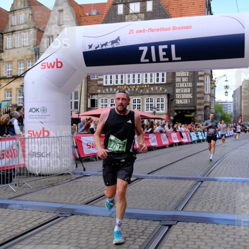 13.09.2026 - 21. swb-Marathon Bremen Tim E. http://msf.ph/oto/10368611 13.09.2026 13:05:34 Ziel 439, 1822, 2297, 3365, 4025, 4729, 5092, 7102, 9273 meine-sportfotos.de