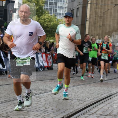 13.09.2026 - 21. swb-Marathon Bremen Strokosch-Dieckow http://msf.ph/oto/10368626 13.09.2026 13:35:58 Ziel 156, 532, 607, 2041, 2318, 2356, 3055, 3087, 3226, 3704, 3780, 3857, 4326, 5308, 5467, 5468, 5584, 5586, 5661, 6465, 6466, 6644, 6649, 7235, 7597, 7675, 7700, 8816, 9784, 9845, 9862, 9887, 9892, 13121, 13213, 563, 1072, 1867, 2339, 2931, 2949, 3026, 3224, 3291, 3489, 5259, 5800, 6982, 7043, 7256, 8227, 8275, 8488, 9026, 9076, 9226, 9497, 9564, 13179, 13238 meine-sportfotos.de