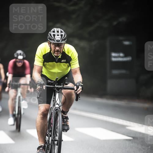 13.09.2026 - Stadtparktriathlon H.Heesch http://msf.ph/oto/10368637 13.09.2026 10:17:59 Radfahren 283, 316, 364, 395, 421 meine-sportfotos.de