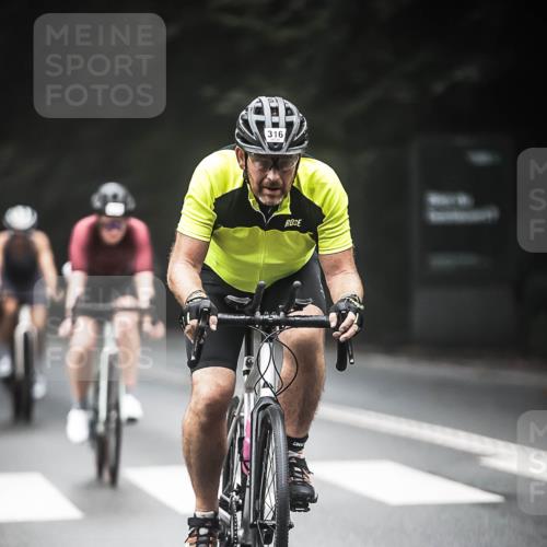 13.09.2026 - Stadtparktriathlon H.Heesch http://msf.ph/oto/10368643 13.09.2026 10:17:59 Radfahren 283, 316, 364, 395, 421 meine-sportfotos.de