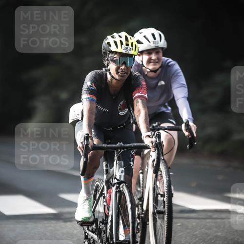 13.09.2026 - Stadtparktriathlon H.Heesch http://msf.ph/oto/10368648 13.09.2026 10:46:46 Radfahren 353, 358, 382, 392, 410 meine-sportfotos.de