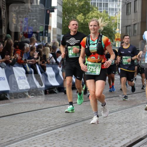 13.09.2026 - 21. swb-Marathon Bremen Strokosch-Dieckow http://msf.ph/oto/10368663 13.09.2026 13:36:02 Ziel 156, 318, 532, 607, 3087, 3226, 3485, 3704, 3780, 3857, 4048, 4326, 5071, 5308, 5381, 5467, 5468, 5584, 5586, 5661, 6465, 6466, 6644, 6649, 6724, 7235, 7597, 7675, 7691, 7700, 8335, 8705, 8816, 9784, 9862, 9892, 9912, 13121, 13213, 563, 1072, 1867, 2339, 2931, 2949, 3224, 3291, 3489, 4989, 5259, 5800, 6642, 6778, 6982, 7256, 7379, 7865, 8275, 8488, 8511, 8731, 8941, 9026, 9076, 9226, 9497, 9564, 13238 meine-sportfotos.de