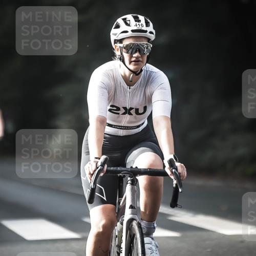13.09.2026 - Stadtparktriathlon H.Heesch http://msf.ph/oto/10368671 13.09.2026 10:46:47 Radfahren 353, 358, 382, 392, 394, 410 meine-sportfotos.de
