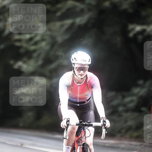 13.09.2026 - Stadtparktriathlon H.Heesch http://msf.ph/oto/10368680 13.09.2026 13:19:51 Radfahren 1348, 1409, 1458, 1512 meine-sportfotos.de