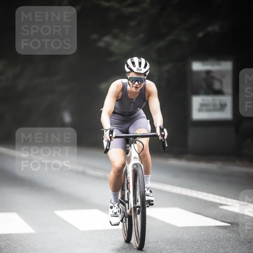 13.09.2026 - Stadtparktriathlon H.Heesch http://msf.ph/oto/10368694 13.09.2026 10:18:01 Radfahren 316, 364, 395, 421 meine-sportfotos.de