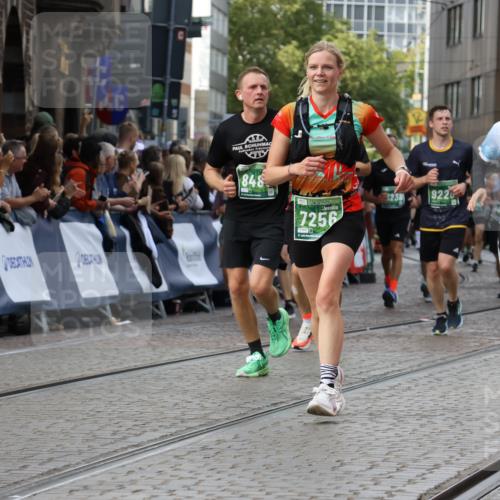 13.09.2026 - 21. swb-Marathon Bremen Strokosch-Dieckow http://msf.ph/oto/10368735 13.09.2026 13:36:02 Ziel 156, 318, 532, 607, 3087, 3226, 3485, 3704, 3780, 3857, 4048, 4326, 5071, 5308, 5381, 5467, 5468, 5584, 5586, 5661, 6465, 6466, 6644, 6649, 6724, 7235, 7597, 7675, 7691, 7700, 8335, 8705, 8816, 9784, 9862, 9892, 9912, 13121, 13213, 563, 1072, 1867, 2339, 2931, 2949, 3224, 3291, 3489, 4989, 5259, 5800, 6642, 6778, 6982, 7256, 7379, 7865, 8275, 8488, 8511, 8731, 8941, 9026, 9076, 9226, 9497, 9564, 13238 meine-sportfotos.de