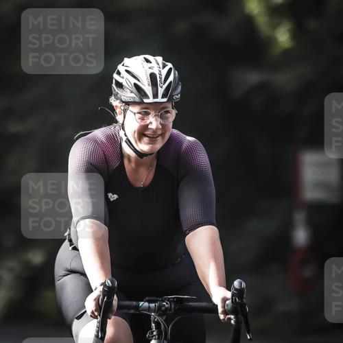 13.09.2026 - Stadtparktriathlon H.Heesch http://msf.ph/oto/10368757 13.09.2026 10:46:54 Radfahren 382, 394, 443, 468, 533 meine-sportfotos.de