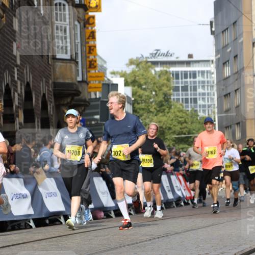 13.09.2026 - 21. swb-Marathon Bremen Strokosch-Dieckow http://msf.ph/oto/10368764 13.09.2026 11:00:43 Ziel 10144, 10369, 10677, 10801, 10810, 11016, 11045, 11126, 11129, 11547, 11623, 11769, 12018, 12105, 12106, 12190, 12291, 12394, 12530, 12531, 10093, 10367, 10368, 10753, 10857, 11055, 11247, 11359, 11540, 11728, 11797, 11804, 11819, 11959, 12006, 12116, 12397, 12428 meine-sportfotos.de
