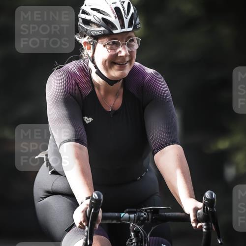 13.09.2026 - Stadtparktriathlon H.Heesch http://msf.ph/oto/10368775 13.09.2026 10:46:54 Radfahren 382, 394, 443, 468, 533 meine-sportfotos.de
