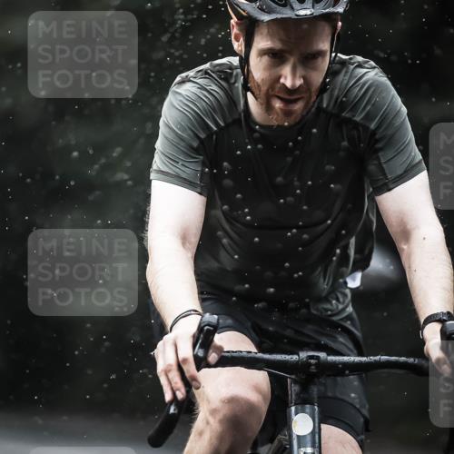 13.09.2026 - Stadtparktriathlon H.Heesch http://msf.ph/oto/10368782 13.09.2026 12:03:56 Radfahren 833, 865, 873, 958, 1008, 1030, 1053 meine-sportfotos.de