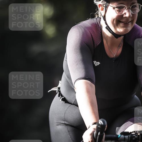 13.09.2026 - Stadtparktriathlon H.Heesch http://msf.ph/oto/10368786 13.09.2026 10:46:54 Radfahren 382, 394, 443, 468, 533 meine-sportfotos.de