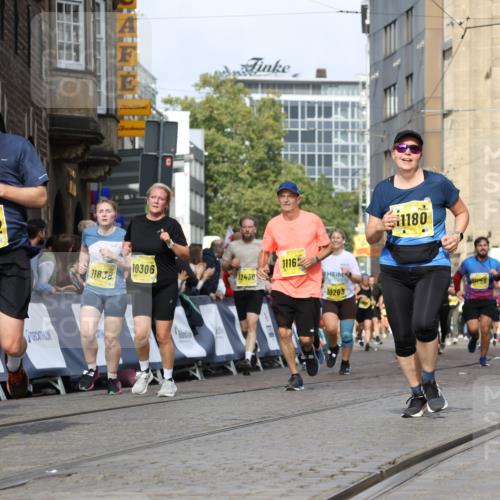 13.09.2026 - 21. swb-Marathon Bremen Strokosch-Dieckow http://msf.ph/oto/10368816 13.09.2026 11:00:44 Ziel 10144, 10369, 10677, 10801, 10810, 11016, 11045, 11126, 11129, 11547, 11623, 11769, 12018, 12105, 12106, 12190, 12291, 12394, 12530, 12531, 10093, 10367, 10368, 10753, 10857, 11055, 11247, 11359, 11540, 11728, 11797, 11804, 11819, 12006, 12116, 12397, 12428 meine-sportfotos.de