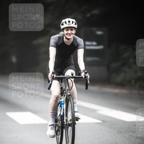 13.09.2026 - Stadtparktriathlon H.Heesch http://msf.ph/oto/10368820 13.09.2026 10:18:12 Radfahren 210, 311, 459, 463 meine-sportfotos.de