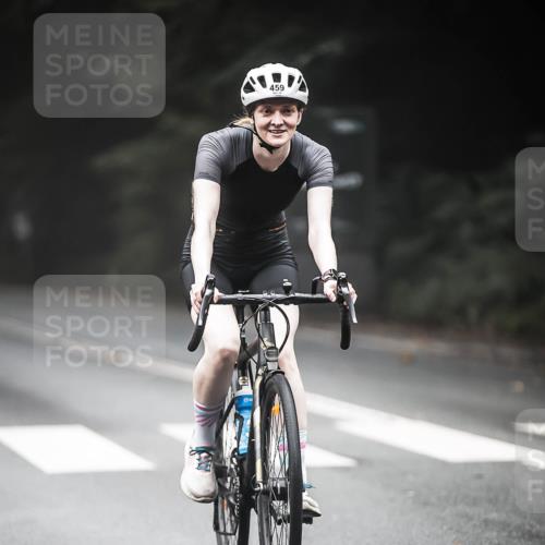 13.09.2026 - Stadtparktriathlon H.Heesch http://msf.ph/oto/10368825 13.09.2026 10:18:12 Radfahren 210, 311, 459, 463 meine-sportfotos.de