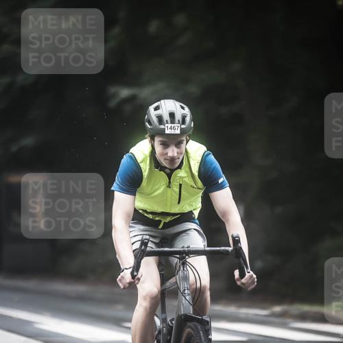 13.09.2026 - Stadtparktriathlon H.Heesch http://msf.ph/oto/10368828 13.09.2026 13:20:32 Radfahren 1293, 1322, 1323, 1333, 1401, 1430, 1467 meine-sportfotos.de