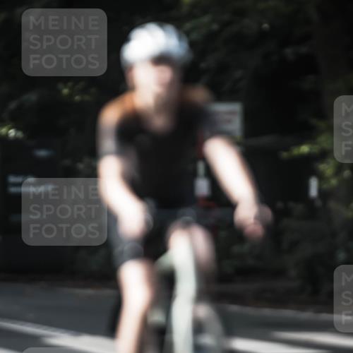 13.09.2026 - Stadtparktriathlon H.Heesch http://msf.ph/oto/10368835 13.09.2026 10:46:59 Radfahren 394, 443, 468, 520, 533, 572 meine-sportfotos.de