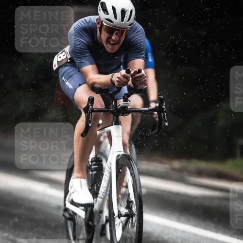 13.09.2026 - Stadtparktriathlon H.Heesch http://msf.ph/oto/10368839 13.09.2026 12:04:01 Radfahren 833, 836, 873, 958, 1060 meine-sportfotos.de