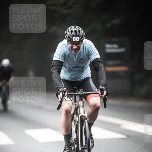 13.09.2026 - Stadtparktriathlon H.Heesch http://msf.ph/oto/10368841 13.09.2026 10:18:14 Radfahren 210, 261, 311, 459, 463 meine-sportfotos.de