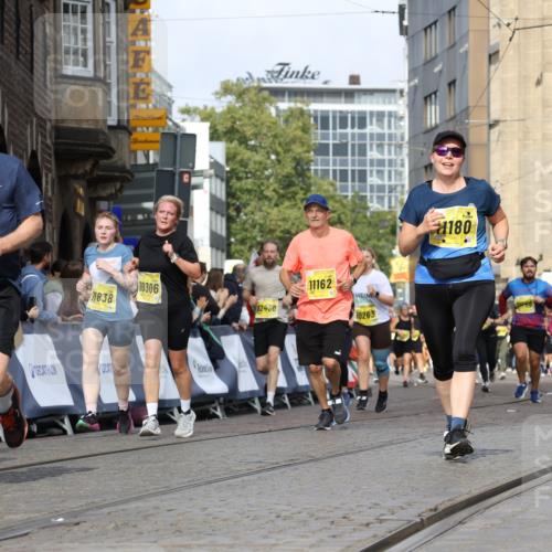 13.09.2026 - 21. swb-Marathon Bremen Strokosch-Dieckow http://msf.ph/oto/10368844 13.09.2026 11:00:44 Ziel 10144, 10369, 10677, 10801, 10810, 11016, 11045, 11126, 11129, 11547, 11623, 11769, 12018, 12105, 12106, 12190, 12291, 12394, 12530, 12531, 10093, 10367, 10368, 10753, 10857, 11055, 11247, 11359, 11540, 11728, 11797, 11804, 11819, 12006, 12116, 12397, 12428 meine-sportfotos.de