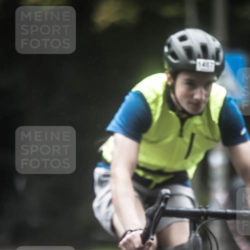 13.09.2026 - Stadtparktriathlon H.Heesch http://msf.ph/oto/10368854 13.09.2026 13:20:32 Radfahren 1293, 1322, 1323, 1333, 1401, 1430, 1467 meine-sportfotos.de