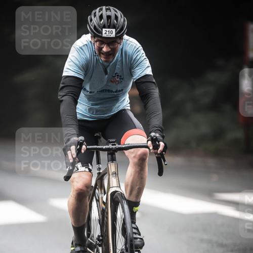 13.09.2026 - Stadtparktriathlon H.Heesch http://msf.ph/oto/10368859 13.09.2026 10:18:14 Radfahren 210, 261, 311, 459, 463 meine-sportfotos.de