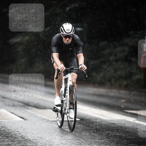 13.09.2026 - Stadtparktriathlon H.Heesch http://msf.ph/oto/10368862 13.09.2026 12:04:03 Radfahren 833, 836, 916, 958, 1004, 1048, 1060 meine-sportfotos.de