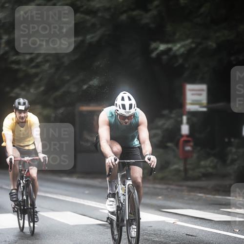 13.09.2026 - Stadtparktriathlon H.Heesch http://msf.ph/oto/10368866 13.09.2026 13:20:35 Radfahren 1293, 1322, 1323, 1333, 1401, 1430, 1467, 1505 meine-sportfotos.de