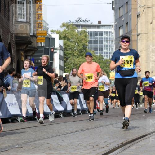 13.09.2026 - 21. swb-Marathon Bremen Strokosch-Dieckow http://msf.ph/oto/10368871 13.09.2026 11:00:44 Ziel 10144, 10369, 10677, 10801, 10810, 11016, 11045, 11126, 11129, 11547, 11623, 11769, 12018, 12105, 12106, 12190, 12291, 12394, 12530, 12531, 10093, 10367, 10368, 10753, 10857, 11055, 11247, 11359, 11540, 11728, 11797, 11804, 11819, 12006, 12116, 12397, 12428 meine-sportfotos.de