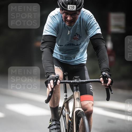 13.09.2026 - Stadtparktriathlon H.Heesch http://msf.ph/oto/10368873 13.09.2026 10:18:14 Radfahren 210, 261, 311, 459, 463 meine-sportfotos.de
