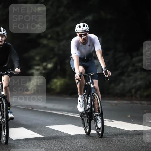 13.09.2026 - Stadtparktriathlon H.Heesch http://msf.ph/oto/10368874 13.09.2026 10:47:04 Radfahren 430, 443, 473, 520, 572 meine-sportfotos.de