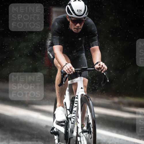 13.09.2026 - Stadtparktriathlon H.Heesch http://msf.ph/oto/10368892 13.09.2026 12:04:03 Radfahren 833, 836, 916, 958, 1004, 1048, 1060 meine-sportfotos.de