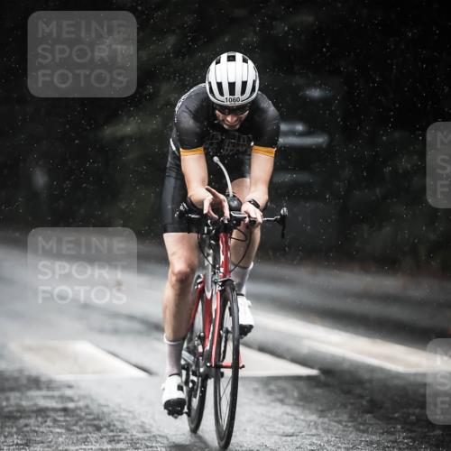 13.09.2026 - Stadtparktriathlon H.Heesch http://msf.ph/oto/10368900 13.09.2026 12:04:05 Radfahren 833, 836, 916, 958, 1004, 1048, 1060 meine-sportfotos.de
