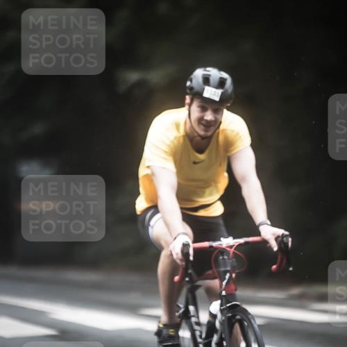 13.09.2026 - Stadtparktriathlon H.Heesch http://msf.ph/oto/10368907 13.09.2026 13:20:36 Radfahren 1293, 1322, 1323, 1333, 1401, 1430, 1467, 1505 meine-sportfotos.de