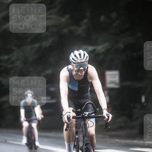 13.09.2026 - Stadtparktriathlon H.Heesch http://msf.ph/oto/10368922 13.09.2026 13:20:37 Radfahren 1293, 1322, 1323, 1333, 1401, 1430, 1467, 1505 meine-sportfotos.de